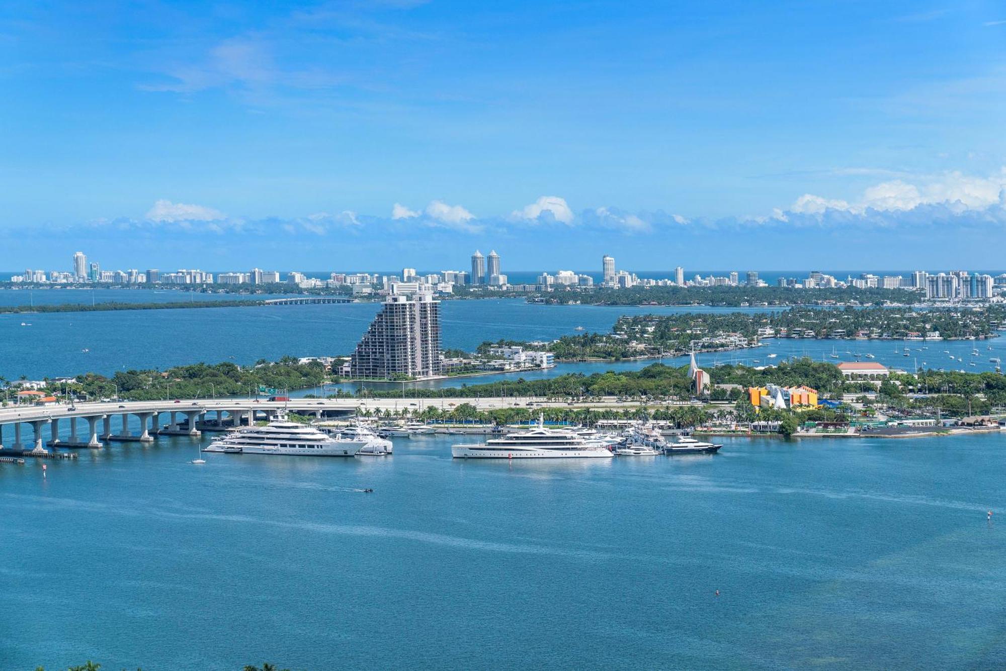 Downtown By Miami Vacation Rentals エクステリア 写真
