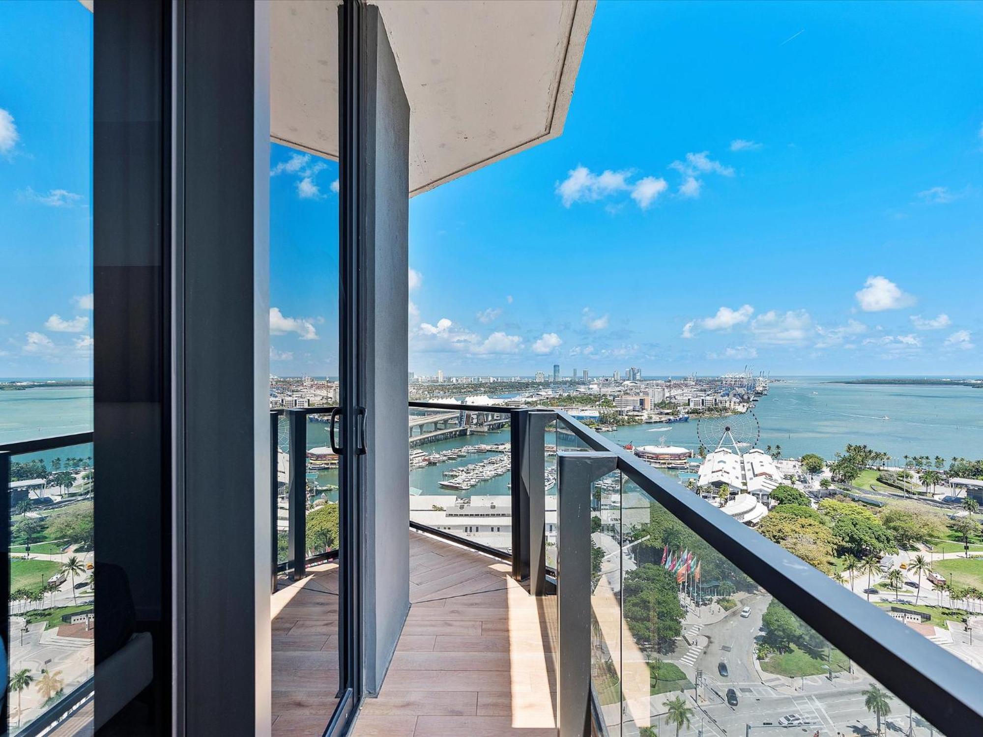 Downtown By Miami Vacation Rentals エクステリア 写真